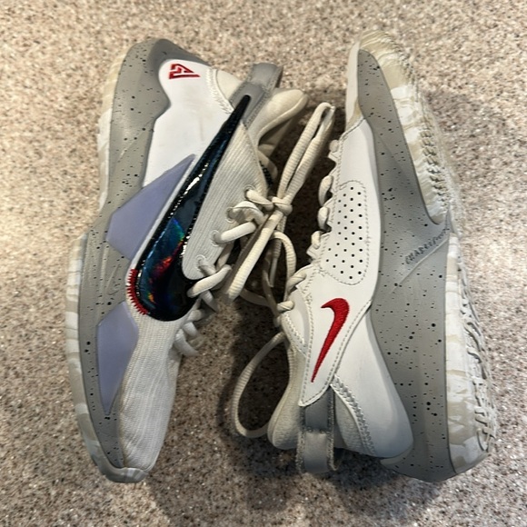 EUC Big Kids Freak Charles Veronica Court Shoes - Size 4Y - Picture 5 of 5